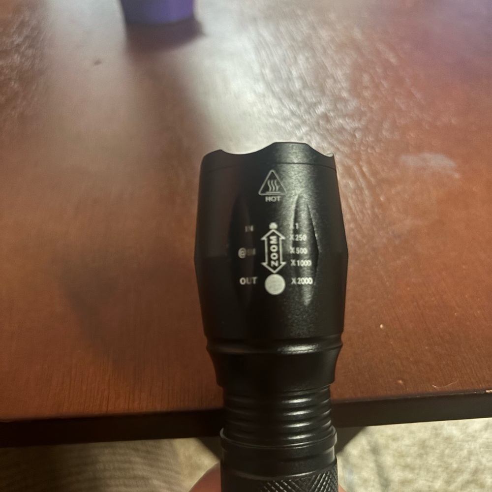 Flashlight - Picture 3 of 6